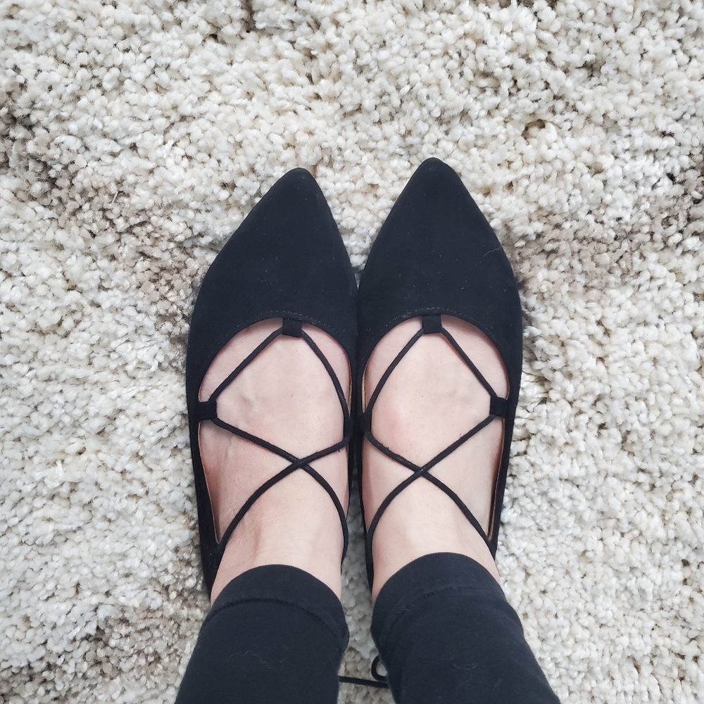 Lace flats